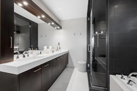 $1,050,000 | 1622 West Julian Street, Unit 2, Chicago, IL 60622