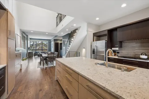 $1,050,000 | 1622 West Julian Street, Unit 2, Chicago, IL 60622