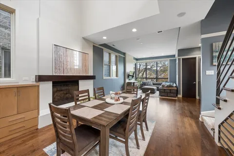$1,050,000 | 1622 West Julian Street, Unit 2, Chicago, IL 60622