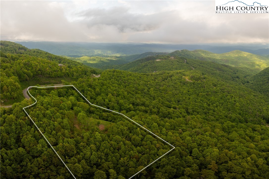 3 Reynolds Parkway Boone, NC 28607 - Photo 8 of 50 a view of a city