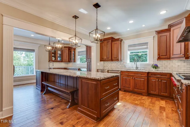 $899,999 | 292 Alpine Trail, Kingsport, TN 37663