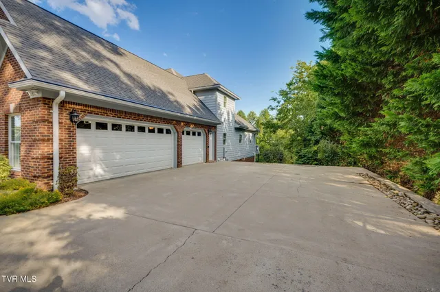 $899,999 | 292 Alpine Trail, Kingsport, TN 37663