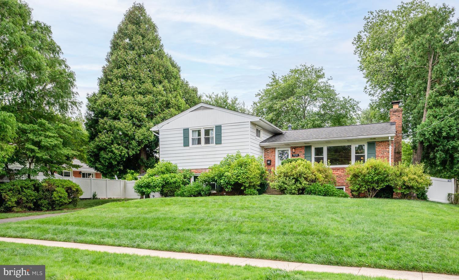 7011 Sea Cliff Road McLean, VA 22101 - Photo 3 of 41