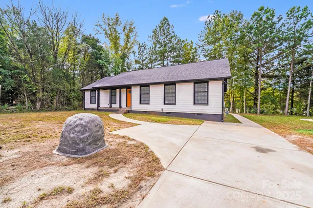 $260,500 | 8337 Reedy Creek Road, Charlotte, NC 28215