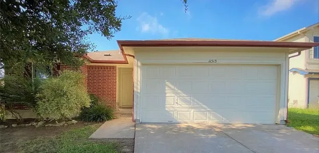 $1,500 | 11513 Dove Flight Drive, Del Valle, TX 78617
