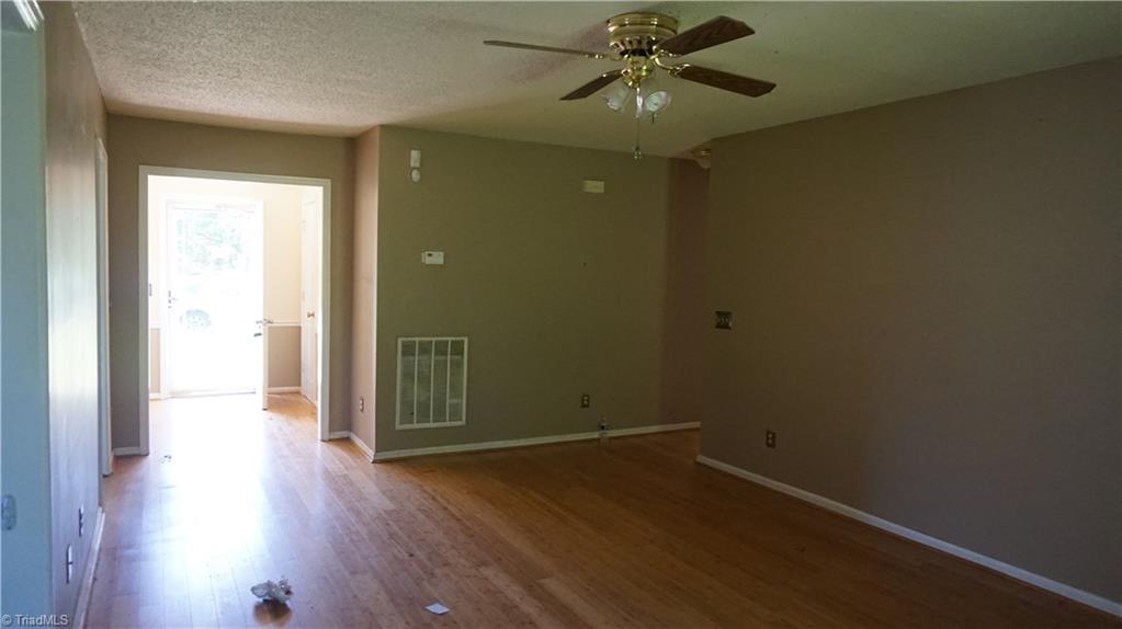 3504 Markham Road Greensboro, NC 27405 - Photo 3 of 14 Gallery Image 3