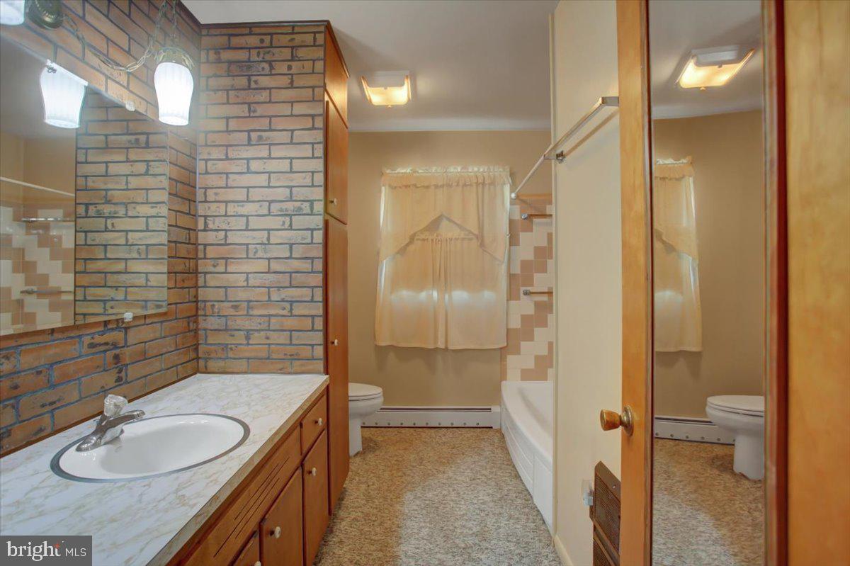 3367 Coseytown Road Greencastle, PA 17225 - Photo 41 of 83 Upper Level Full Bathroom