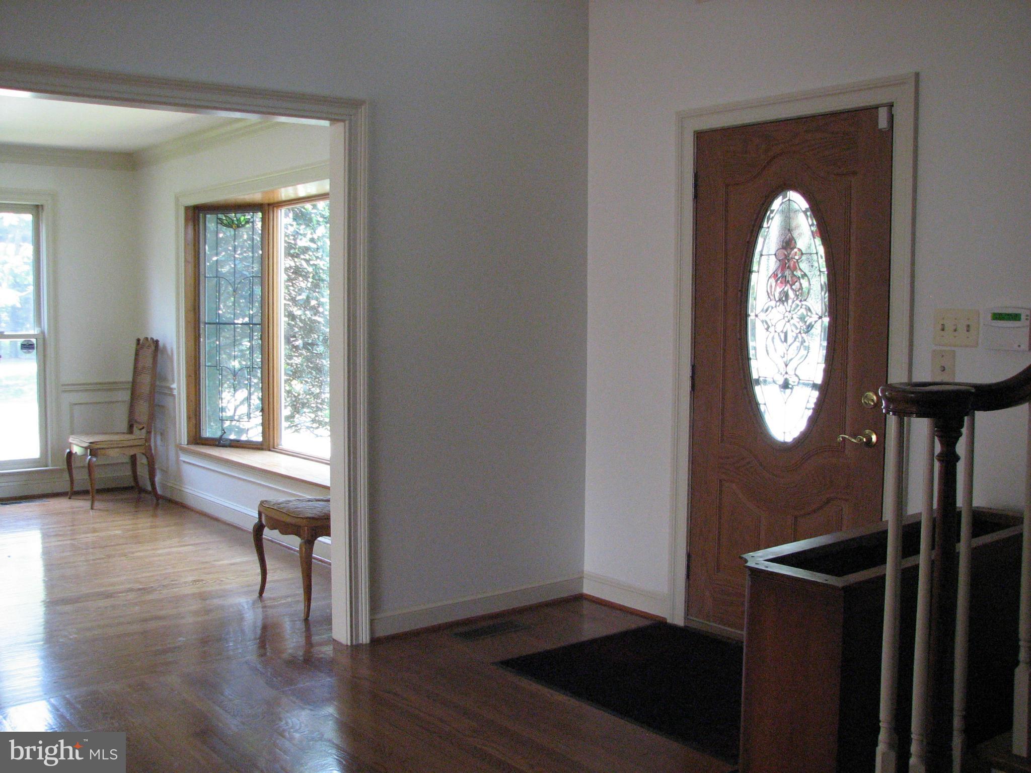 11516 Glen Road Potomac, MD 20854 - Photo 3 of 30 View