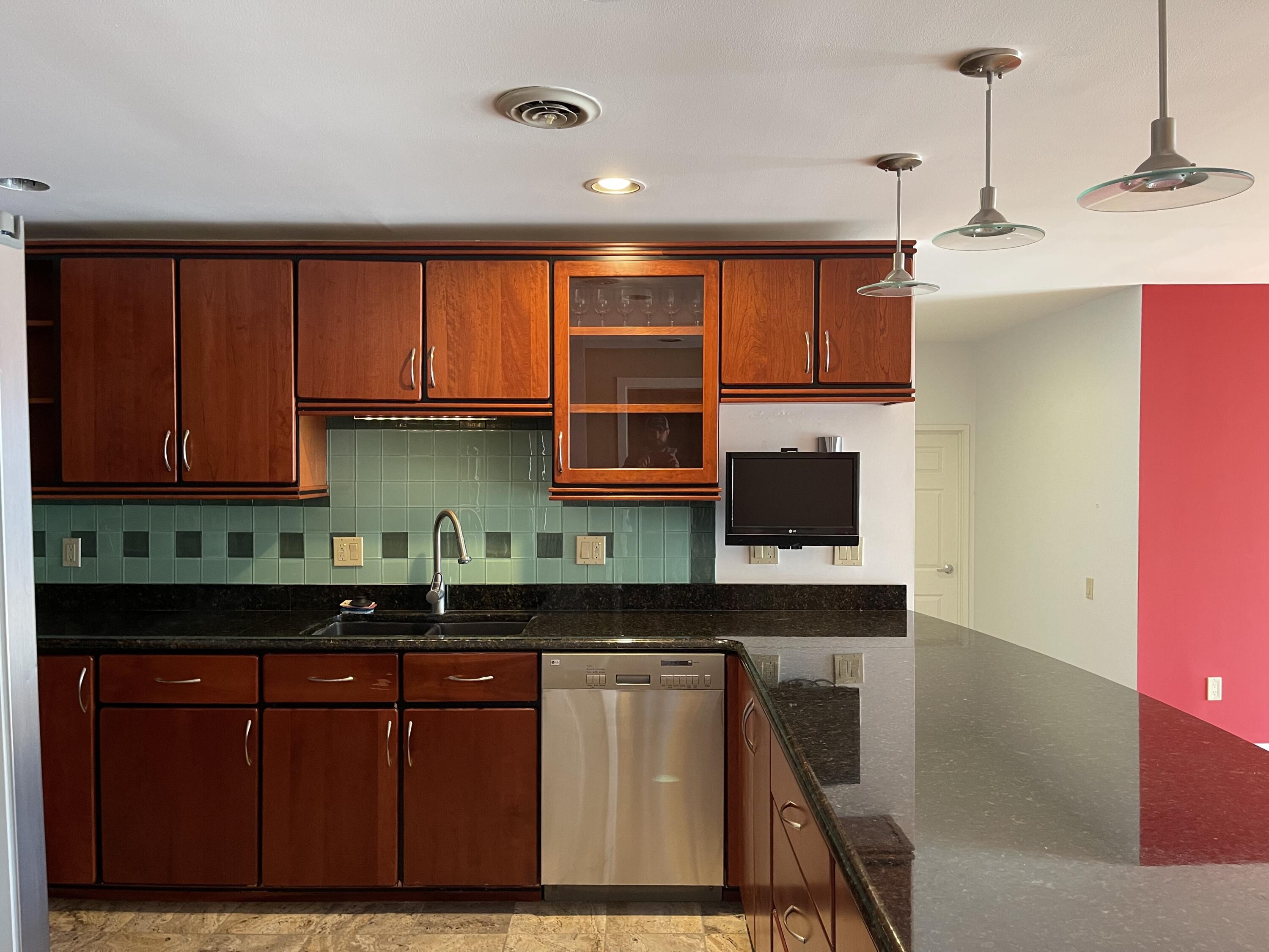 112 Franklin Street, Unit C1 Bangor, ME 04401 - Photo 14 of 37 IMG_2662