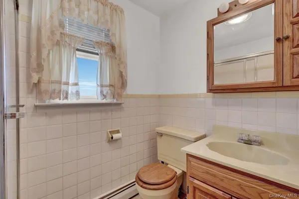 $725,000 | 2 Jackson Avenue, Massapequa Park, NY 11762