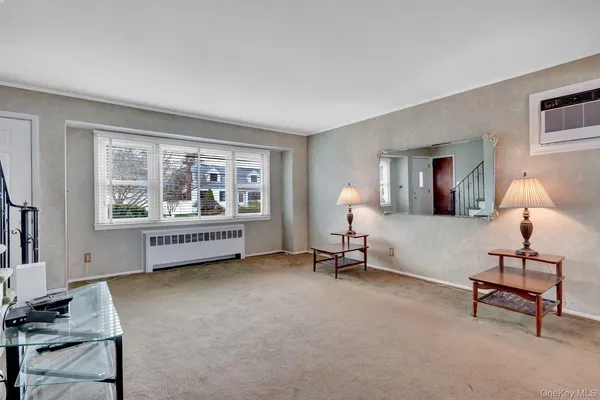 $725,000 | 2 Jackson Avenue, Massapequa Park, NY 11762