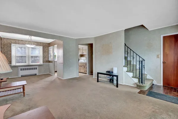 $725,000 | 2 Jackson Avenue, Massapequa Park, NY 11762