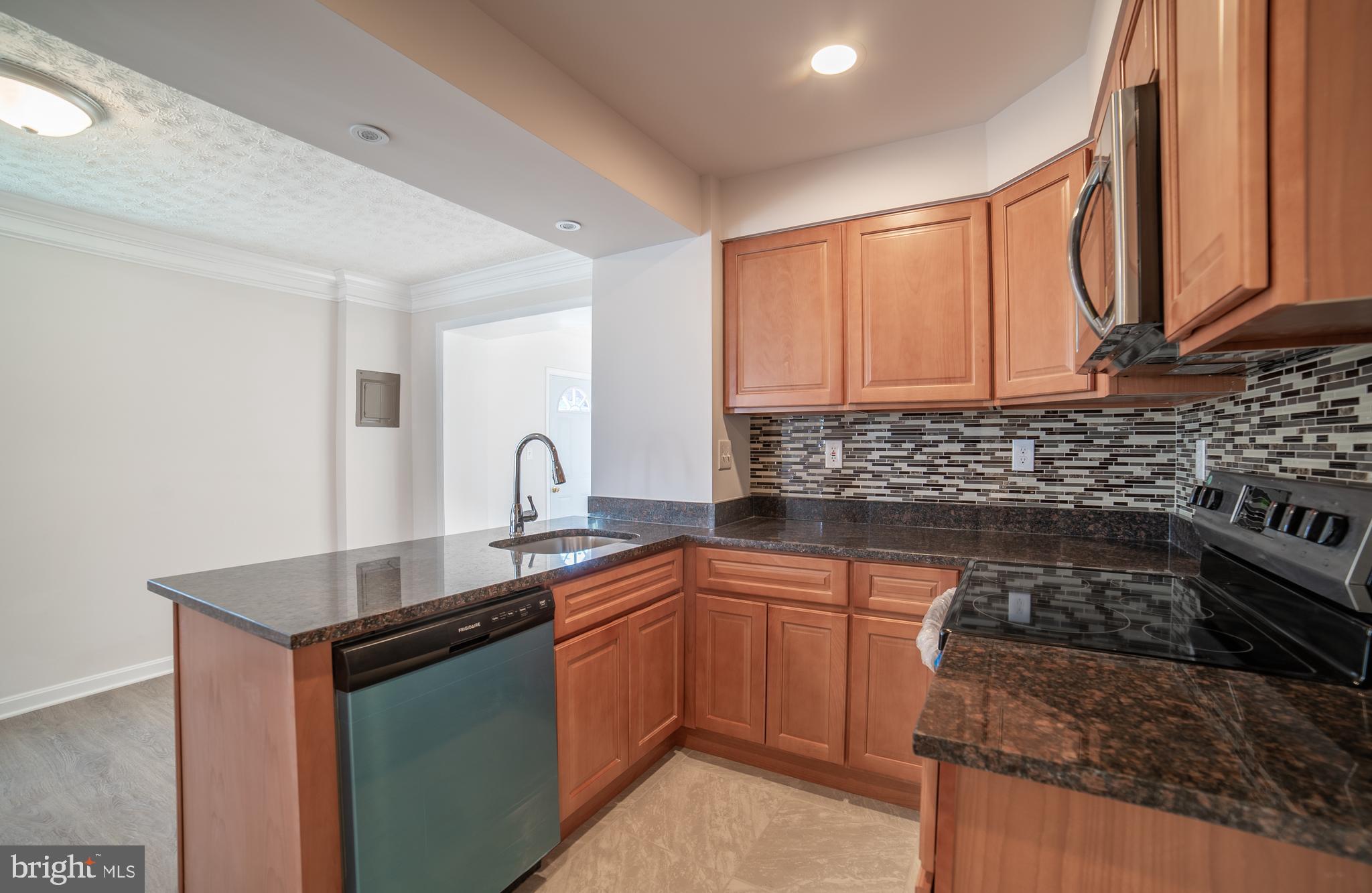 601 Old Riverside Road Baltimore, MD 21225 - Photo 12 of 33
