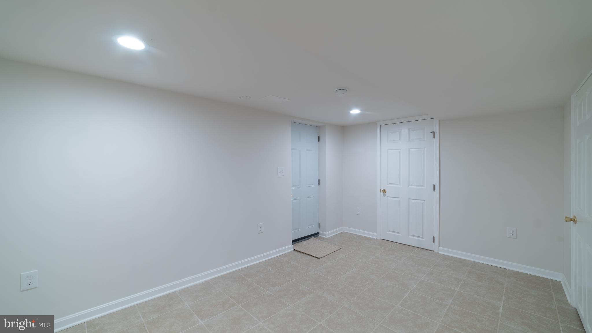 601 Old Riverside Road Baltimore, MD 21225 - Photo 17 of 33
