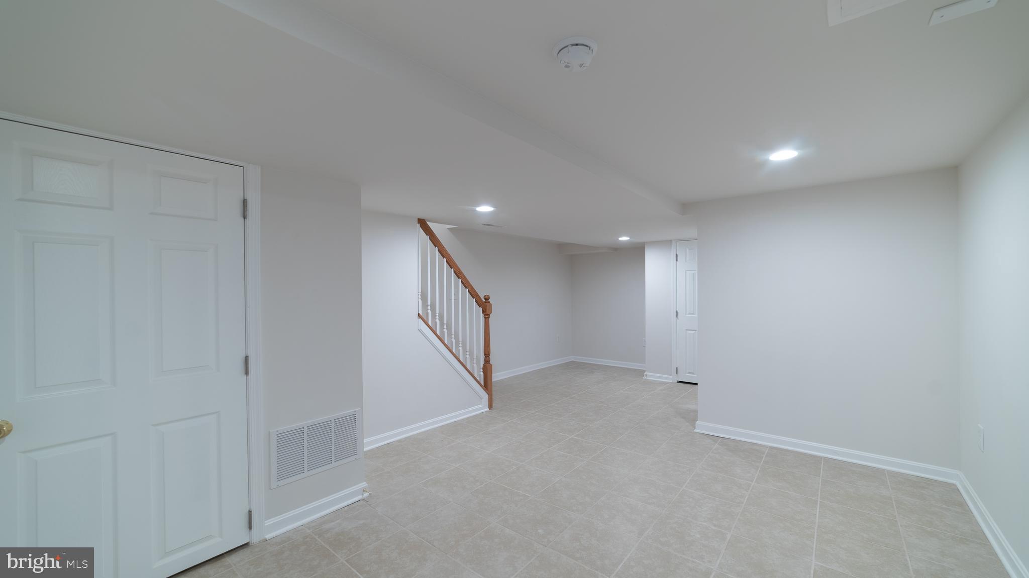 601 Old Riverside Road Baltimore, MD 21225 - Photo 18 of 33
