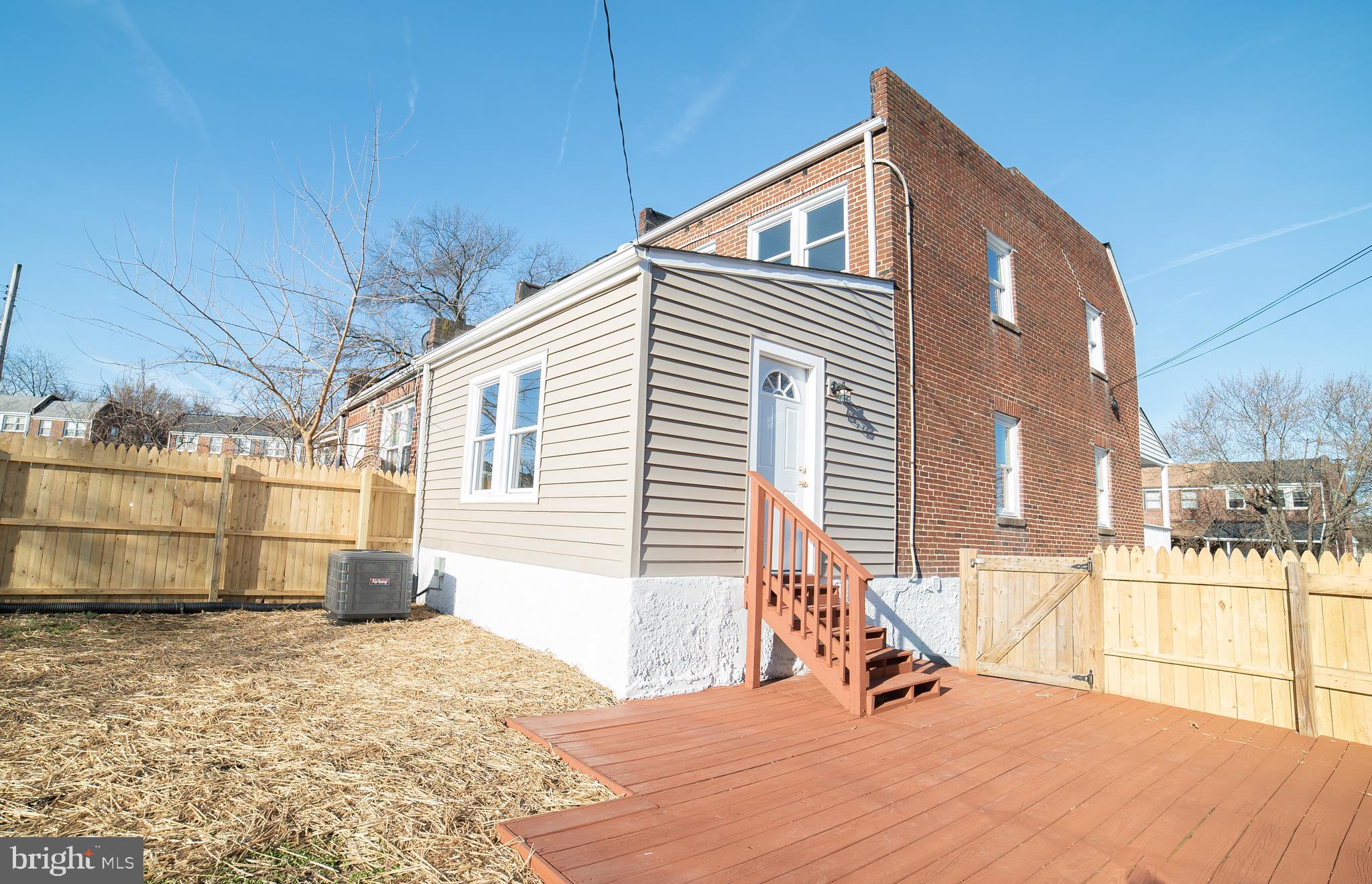 601 Old Riverside Road Baltimore, MD 21225 - Photo 3 of 33