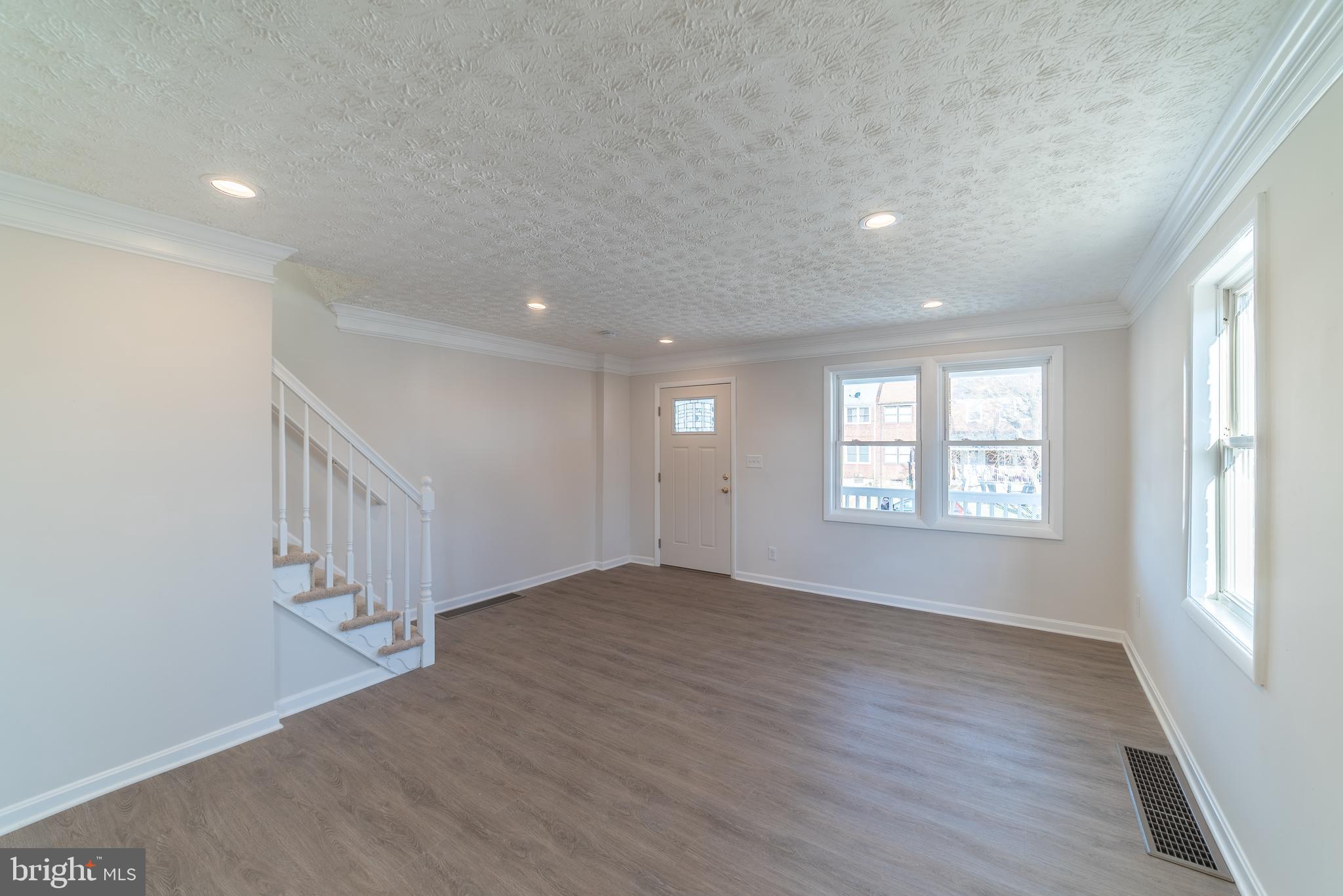 601 Old Riverside Road Baltimore, MD 21225 - Photo 7 of 33