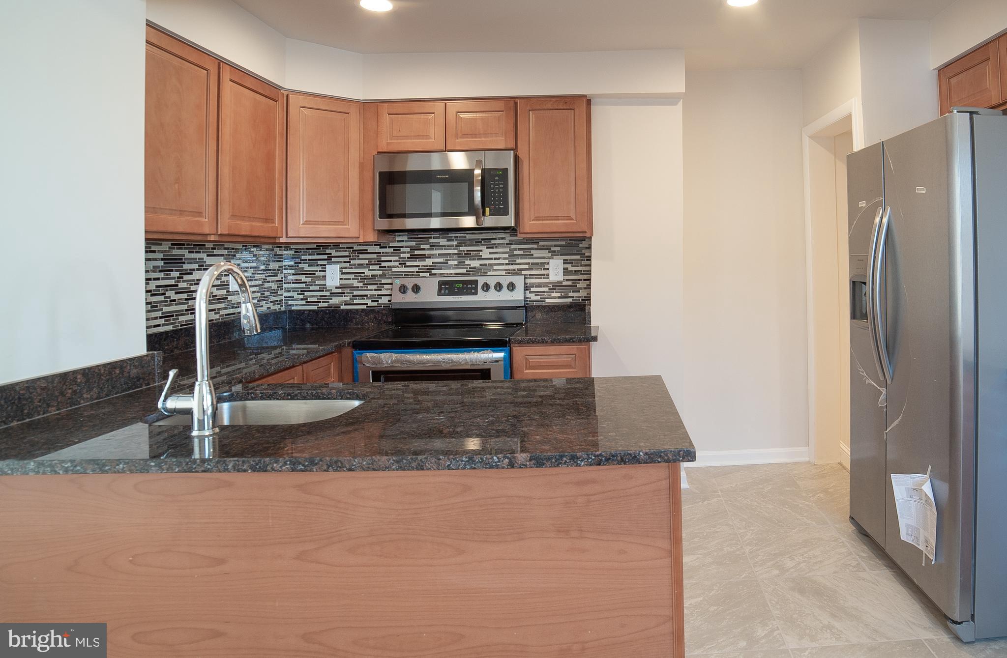 601 Old Riverside Road Baltimore, MD 21225 - Photo 9 of 33