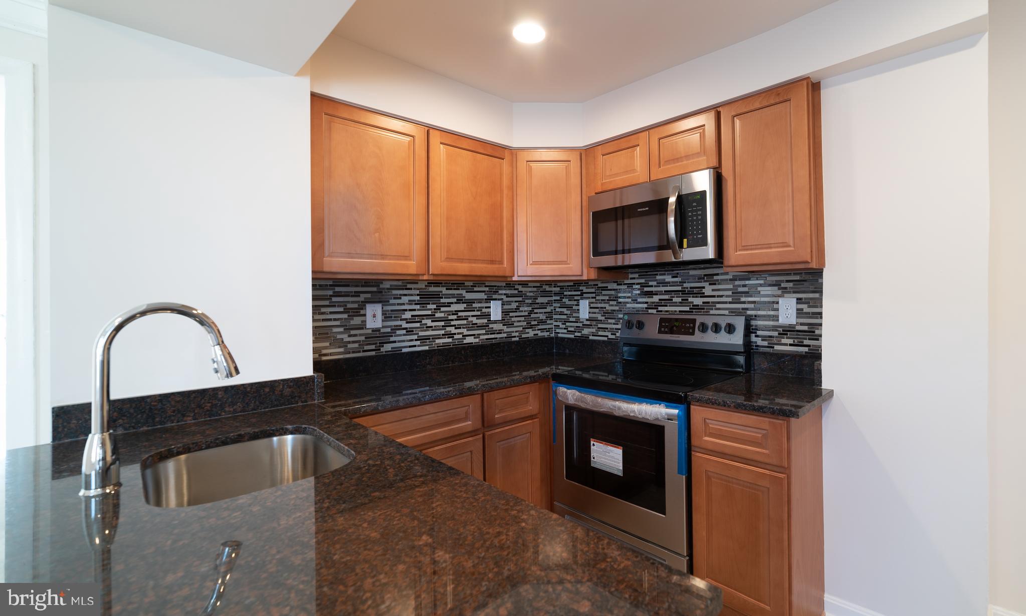 601 Old Riverside Road Baltimore, MD 21225 - Photo 10 of 33