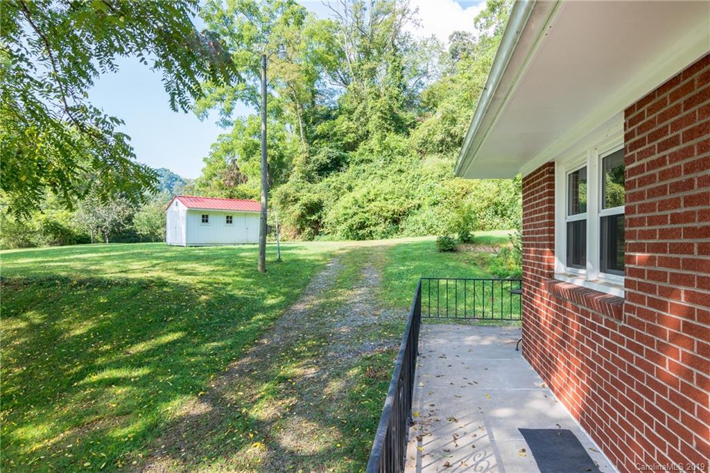 86 Star Ridge Road Canton, NC 28716 - Photo 4 of 20