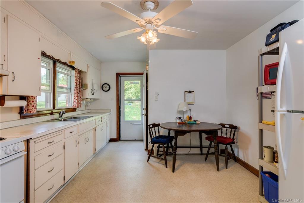 86 Star Ridge Road Canton, NC 28716 - Photo 8 of 20
