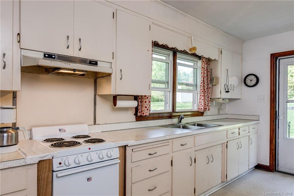 86 Star Ridge Road Canton, NC 28716 - Photo 10 of 20
