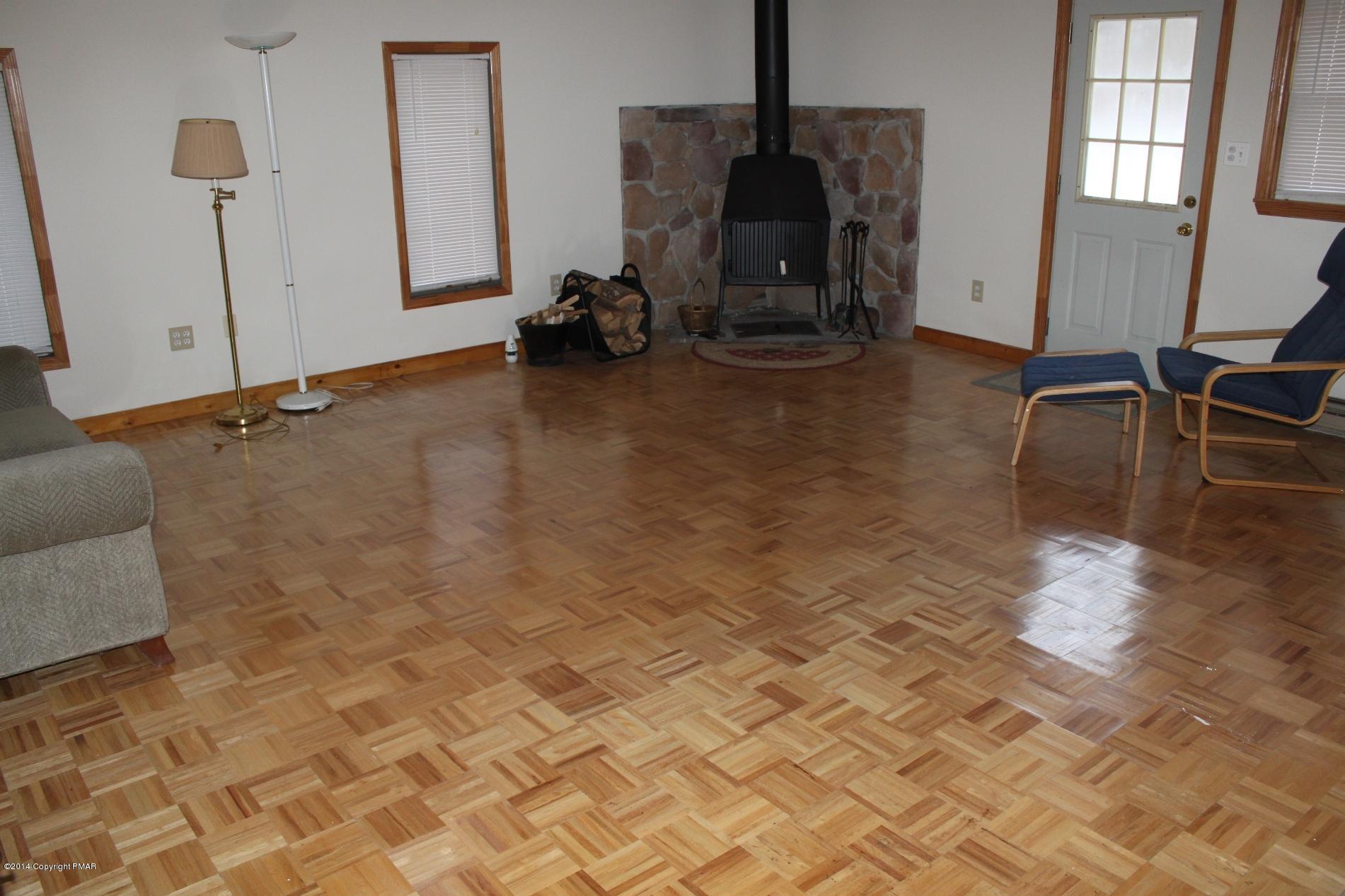 1055 Bush Road Cresco, PA 18326 - Photo 3 of 24