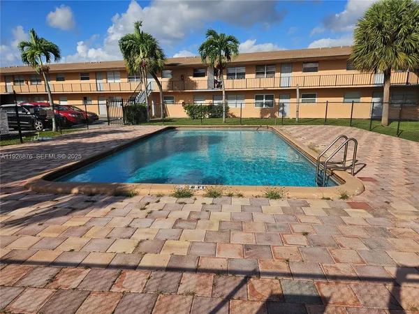 $1,675 | 651 Northwest 42nd Court, Unit 114, Deerfield Beach, FL 33064