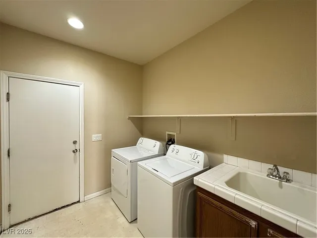 $1,880 | 816 Bolivar Avenue, North Las Vegas, NV 89032