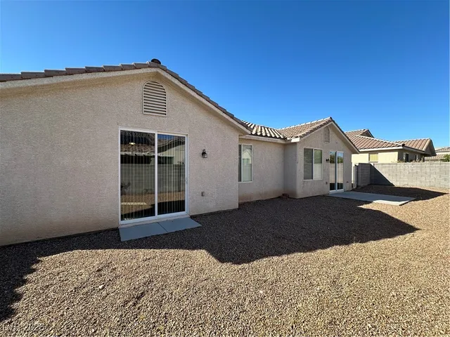 $1,880 | 816 Bolivar Avenue, North Las Vegas, NV 89032