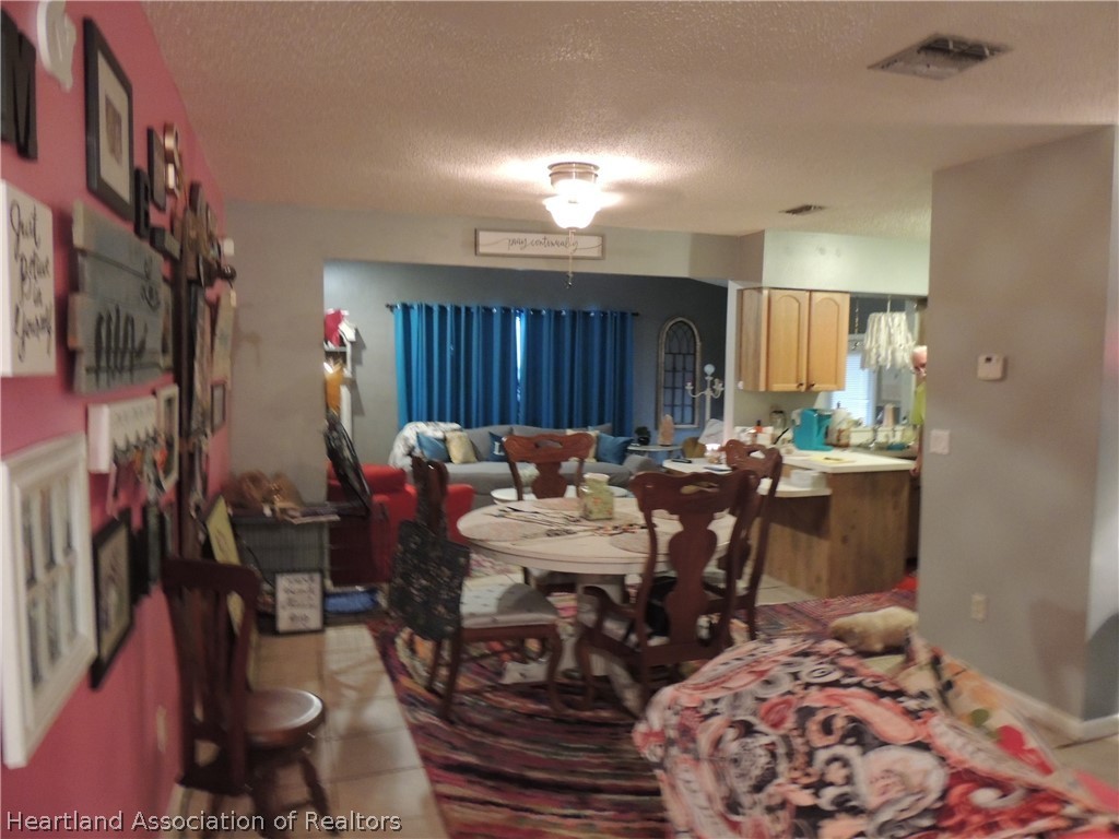 3916 Ramiro Street Sebring, FL 33872 - Photo 8 of 27 Gallery Image 8