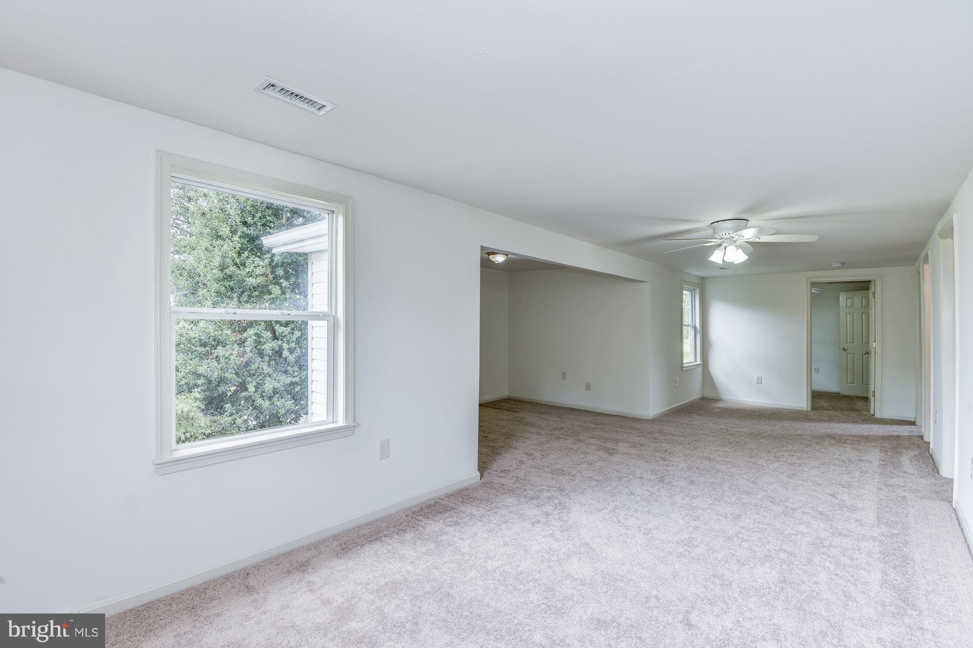 10813 Elk Run Road Catlett, VA 20119 - Photo 17 of 30 Living Room