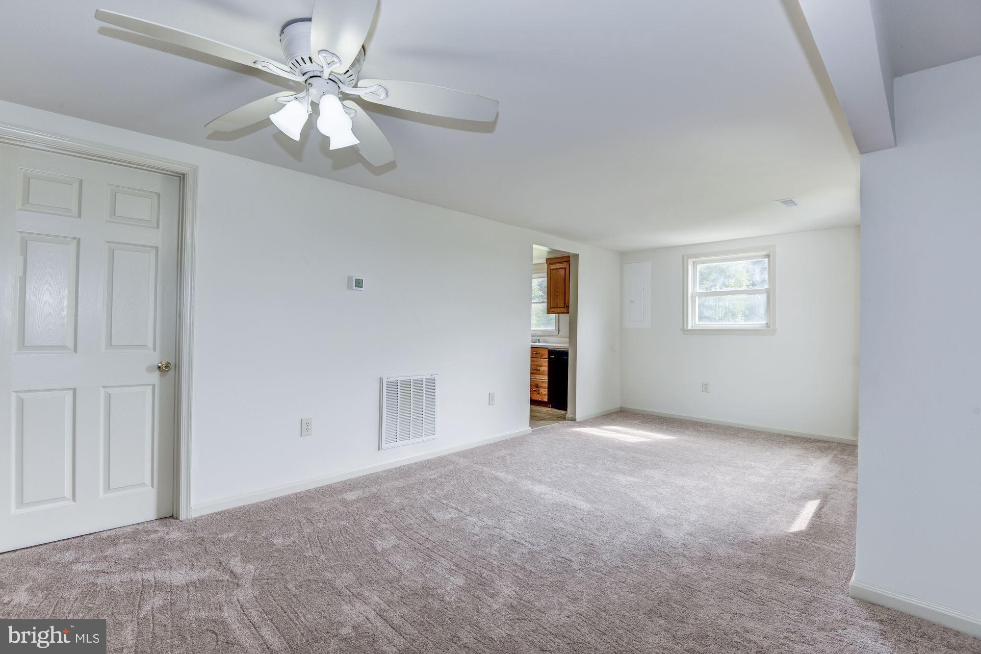 10813 Elk Run Road Catlett, VA 20119 - Photo 19 of 30 Living Room
