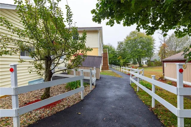 $1,250,000 | 1030 Highway 199, Red Hook, NY 12571