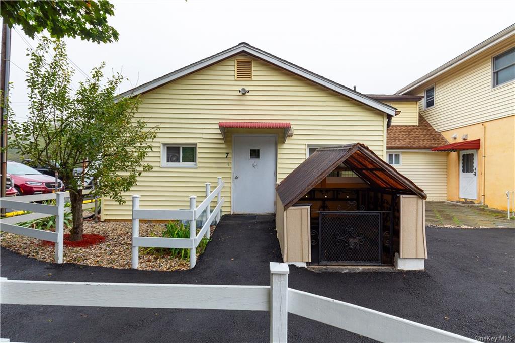 1030 Highway 199 Red Hook, NY 12571 - Photo 21 of 30 View of front of house