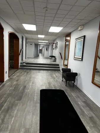 $189,900 | 1301 South Finley Road, Unit 414, Lombard, IL 60148