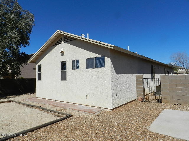 7716 South Lions Spring Way Tucson, AZ 85747 - Photo 19 of 25