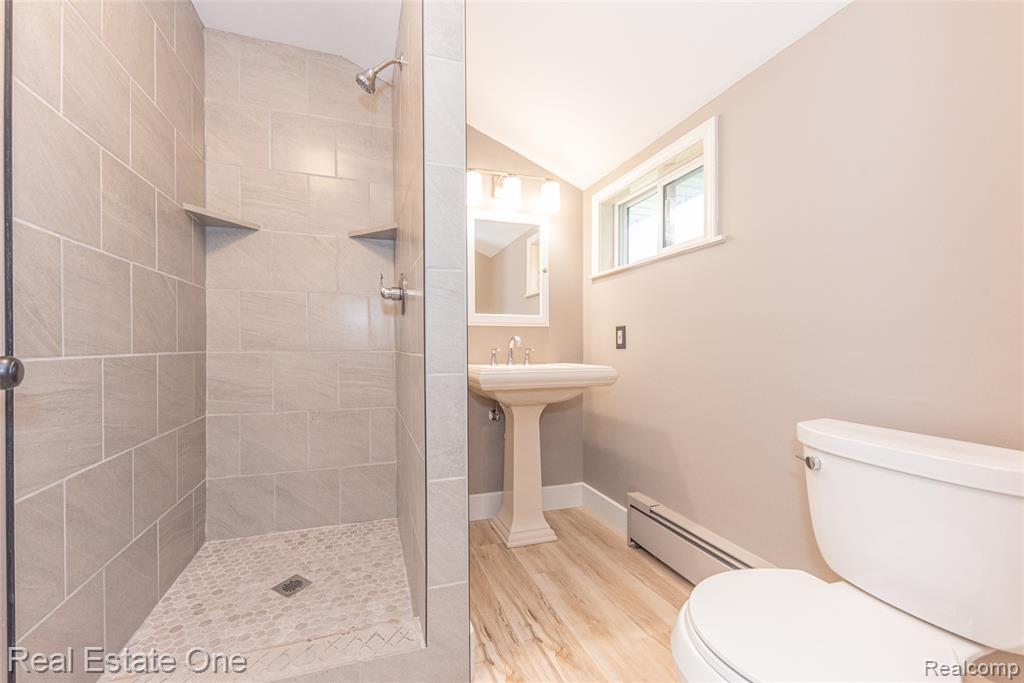 912 North Wixom Road Wixom, MI 48393 - Photo 18 of 49