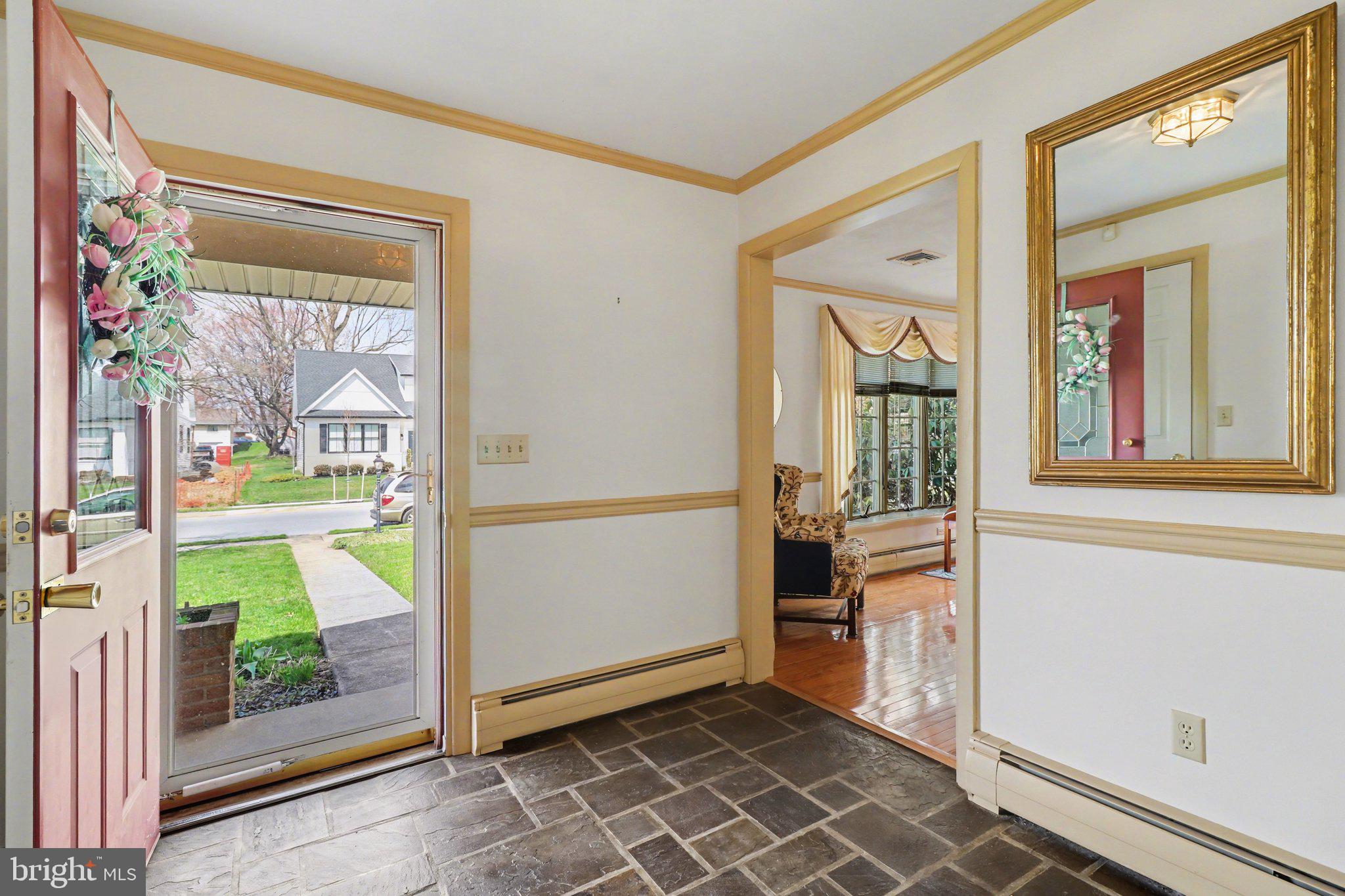 316 Cedar Avenue Hershey, PA 17033 - Photo 4 of 37