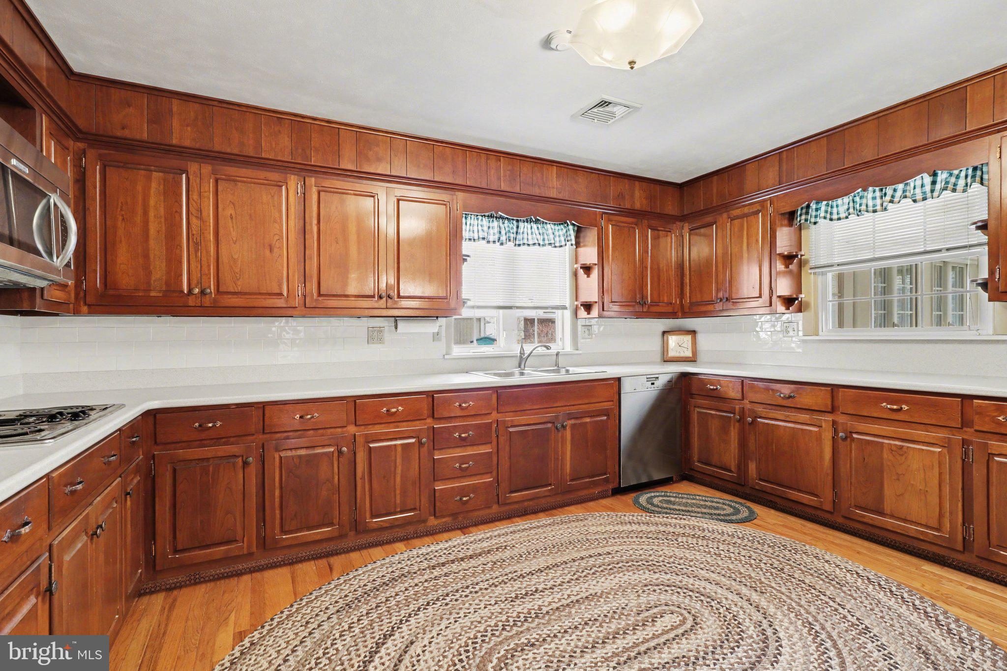 316 Cedar Avenue Hershey, PA 17033 - Photo 8 of 37