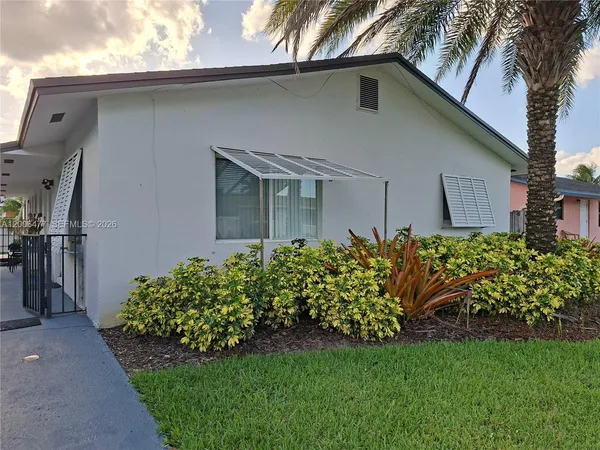$2,575 | 1814 Southwest 97th Terrace, Unit A, Miramar, FL 33025