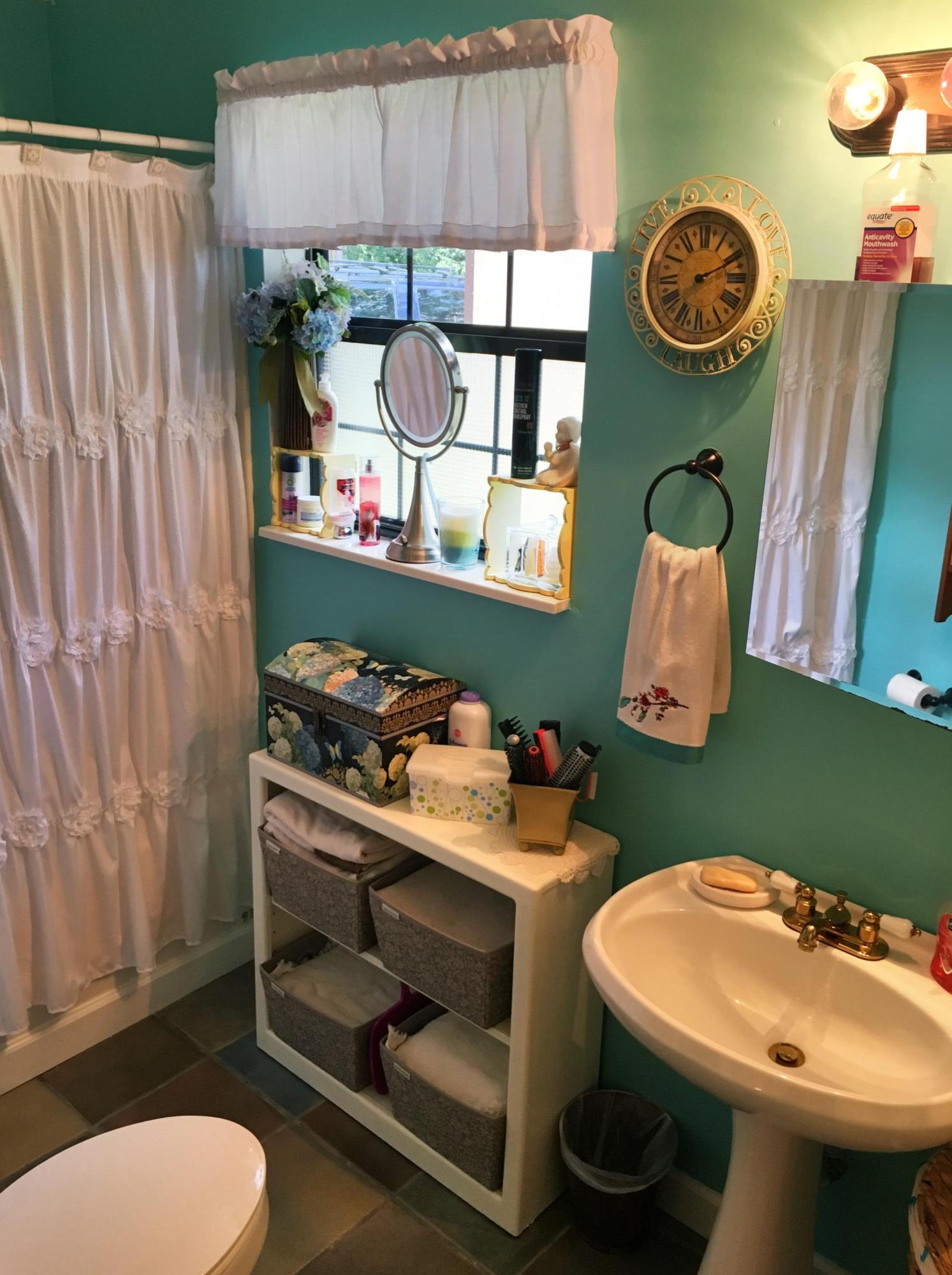 607 Merritt Road Washburn, TN 37888 - Photo 28 of 40 Cottage Bathroom