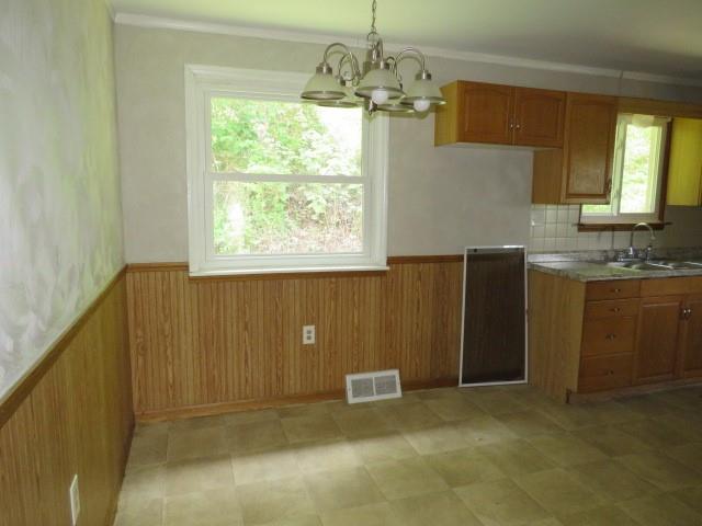 21 Daisytown Road Brownsville, PA 15417 - Photo 8 of 24