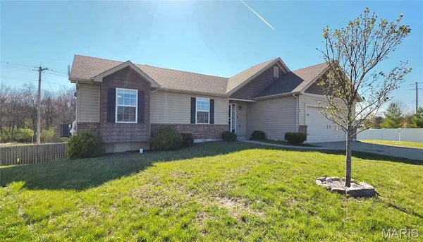 $305,900 | 46 Stone Bridge Drive, Moscow Mills, MO 63362