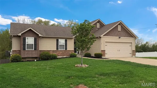 $305,900 | 46 Stone Bridge Drive, Moscow Mills, MO 63362