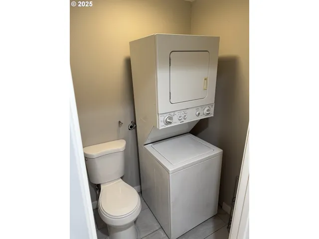 $78,999 | 13045 Southeast Stark Street, Unit 124, Portland, OR 97233