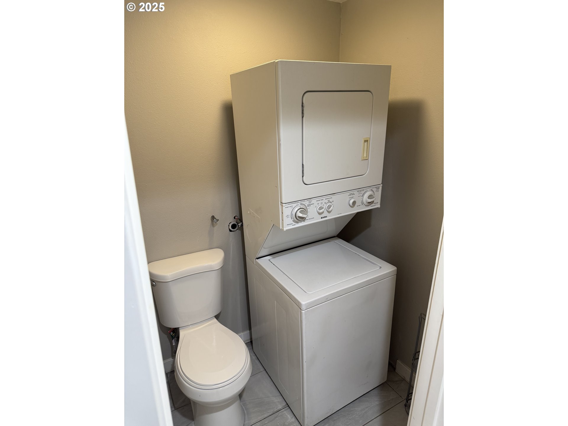 13045 Southeast Stark Street, Unit 124 Portland, OR 97233 - Photo 7 of 15