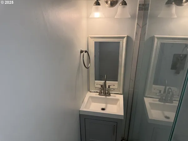 $78,999 | 13045 Southeast Stark Street, Unit 124, Portland, OR 97233