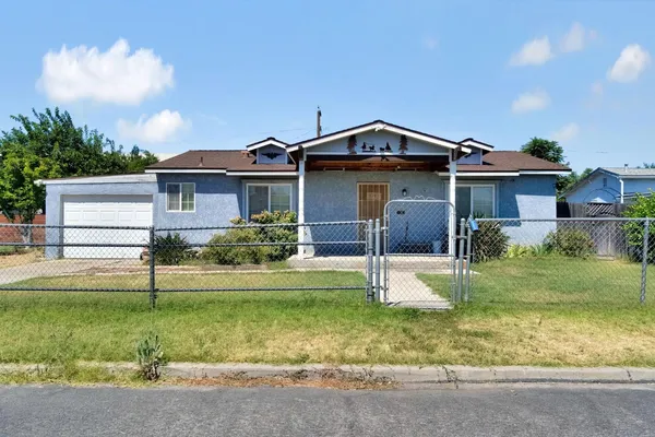 $320,000 | 3743 North Hammel Way, Fresno, CA 93727