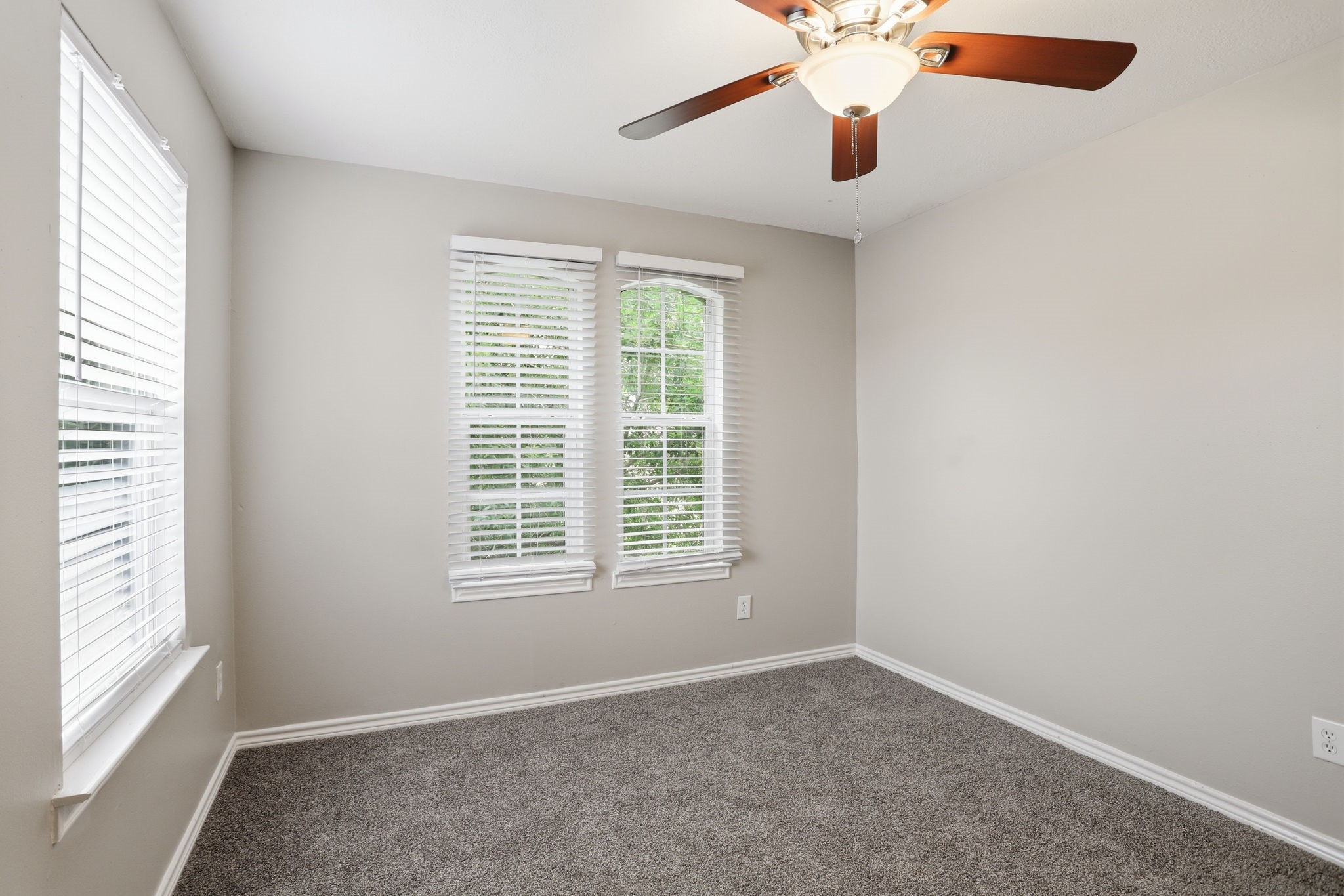2325 Shady Tree Lane Conroe, TX 77301 - Photo 33 of 46